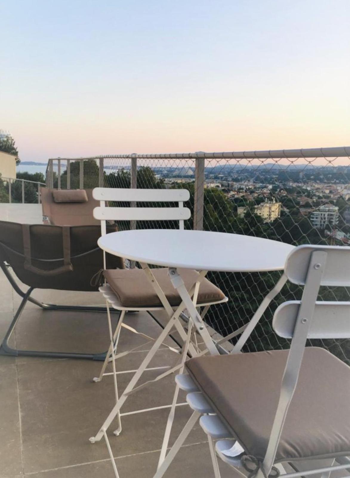 Hotel Twenty Rent Cagnes-sur-Mer Zimmer foto